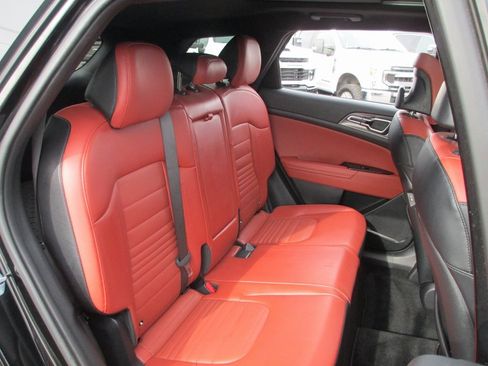 Used 2023 Kia Sportage SX Prestige image 22