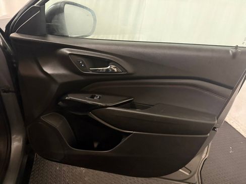 Used 2024 Chevrolet Trax RS w/ Sunroof Package image 30