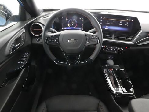 Used 2025 Chevrolet Trax RS w/ Driver Confidence Package image 24