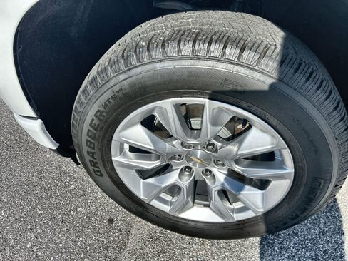 Used 2022 Chevrolet Silverado 1500 Custom w/ Safety Confidence Package image 13