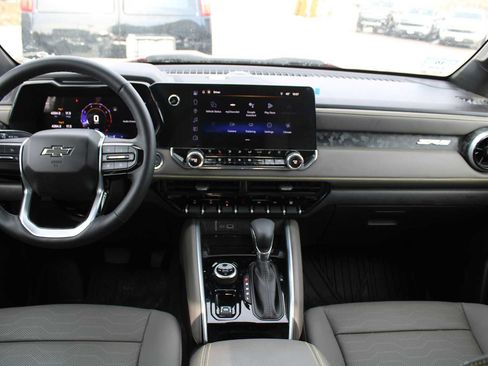 Used 2026 Chevrolet Colorado ZR2 w/ Technology Package image 8