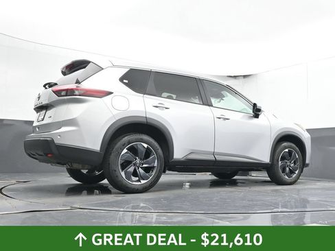 Used 2025 Nissan Rogue SV AWD/4WD image 46