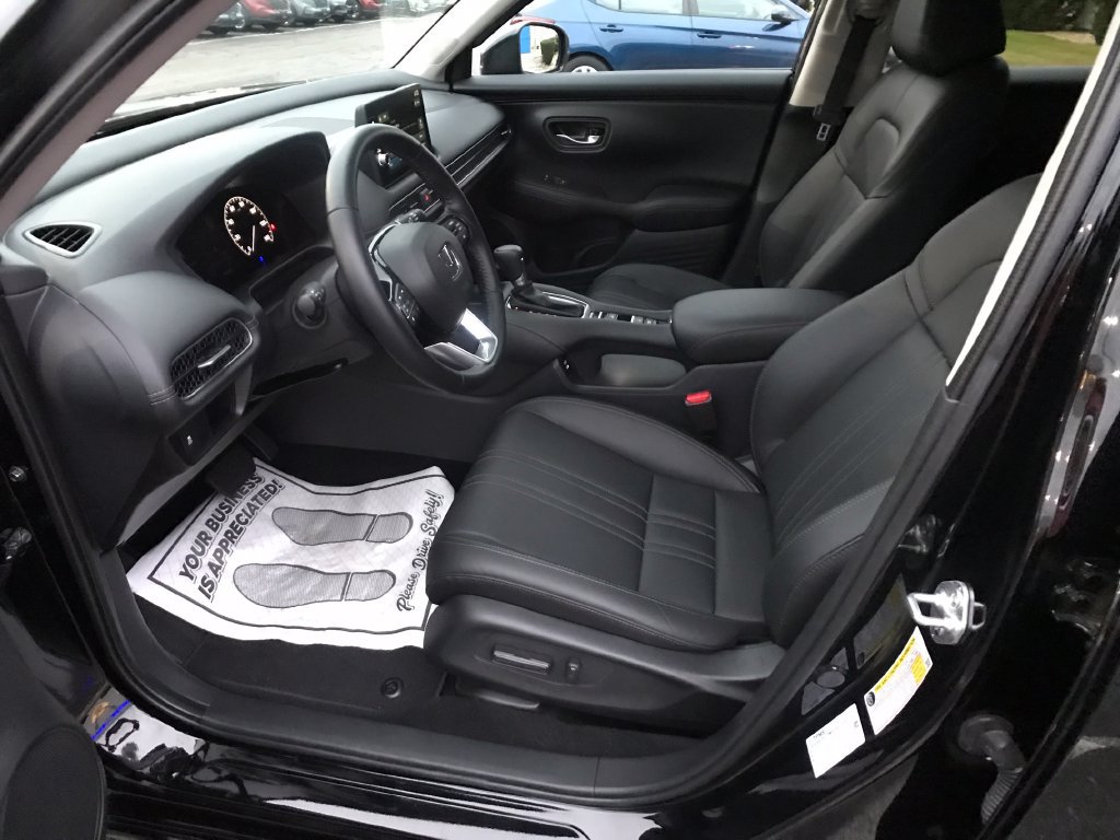 Certified 2026 Honda HR-V EX-L image 4