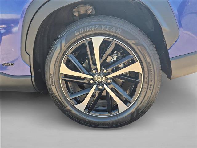 Used 2023 Toyota Corolla Cross AWD Hybrid w/ Convenience Package image 23