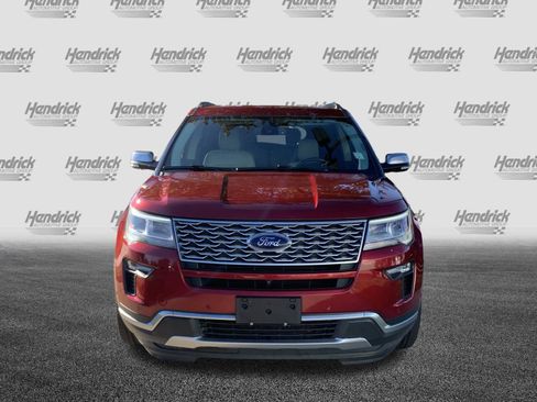 Used 2018 Ford Explorer Platinum image 3