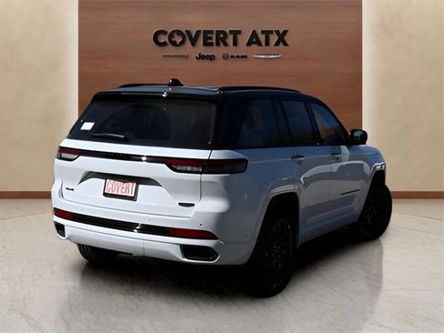 New 2025 Jeep Grand Cherokee Summit image 5