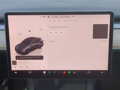 Used 2022 Tesla Model Y Long Range image 21