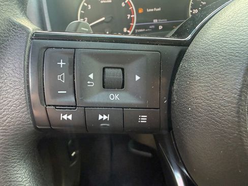 Used 2022 Nissan Rogue SV AWD/4WD image 20