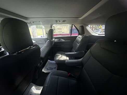 New 2025 Ford Explorer Active w/ Active Comfort Package image 10