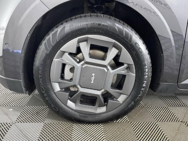 Used 2026 Kia Carnival SX FWD image 17
