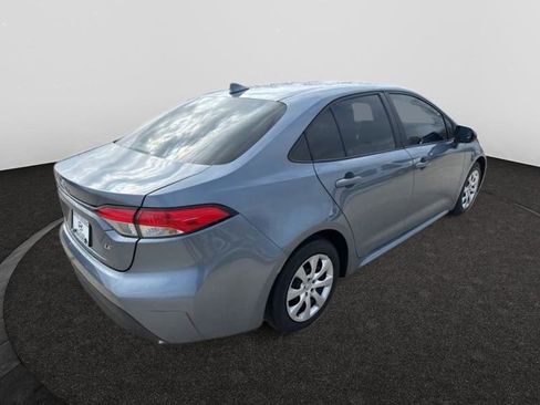 Used 2023 Toyota Corolla LE image 3