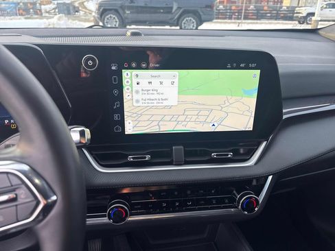 Used 2025 Chevrolet Equinox LT w/ Convenience Package II image 17