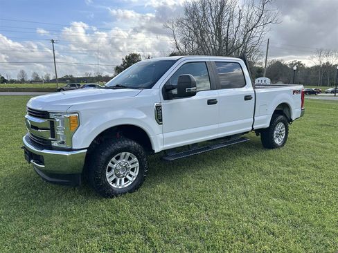 Used 2017 Ford F250 XL w/ STX Appearance Package image 7