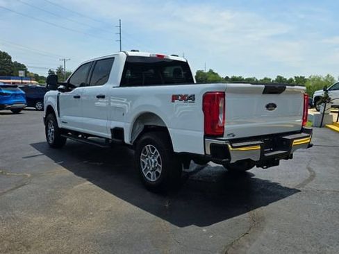 Used 2025 Ford F250 XLT w/ FX4 Off-Road Package AWD/4WD image 2