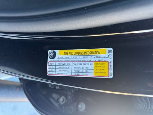 Used 2021 Chevrolet Silverado 1500 LT Trail Boss image 38