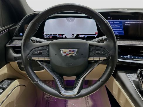 Used 2021 Cadillac Escalade ESV Premium Luxury image 11