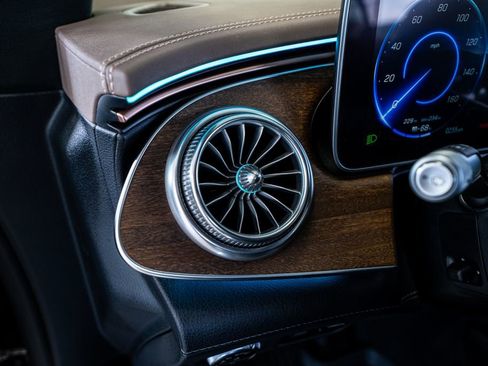 Used 2023 Mercedes-Benz EQS 450+ 4MATIC Sedan image 37