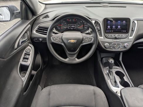 Used 2020 Chevrolet Malibu LS FWD image 16