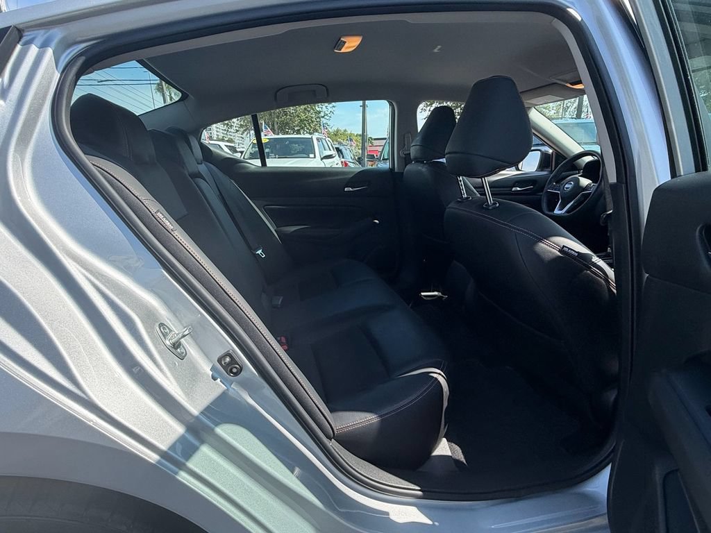 Used 2021 Nissan Altima 2.5 SR FWD image 13