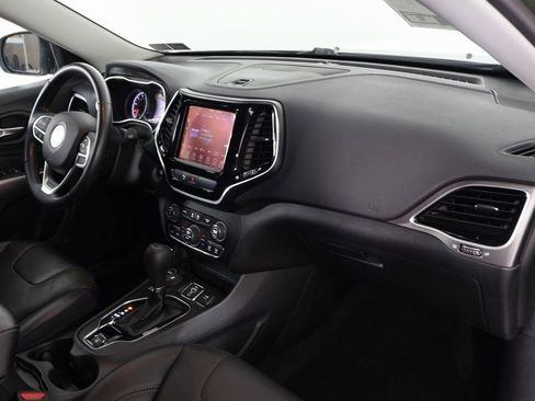 Used 2019 Jeep Cherokee Limited image 9