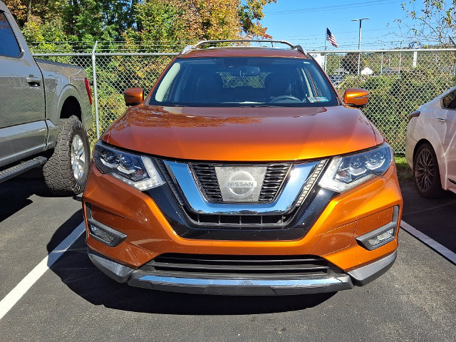 Used 2017 Nissan Rogue SL w/ SL Premium Package AWD/4WD image 2