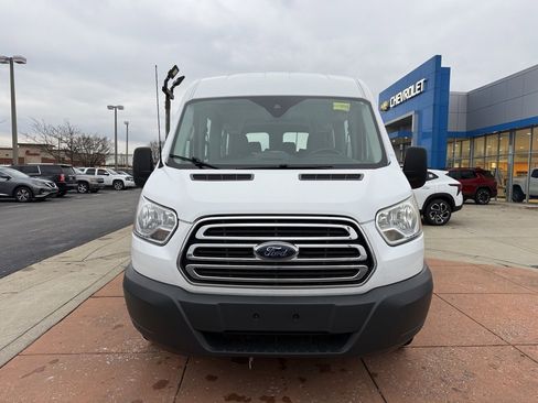 Used 2018 Ford Transit 350 XLT image 2