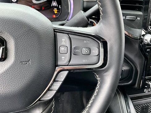 Used 2025 RAM 3500 Limited image 11