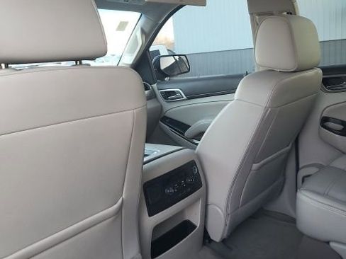 Used 2017 GMC Yukon XL Denali w/ Open Road Package image 15