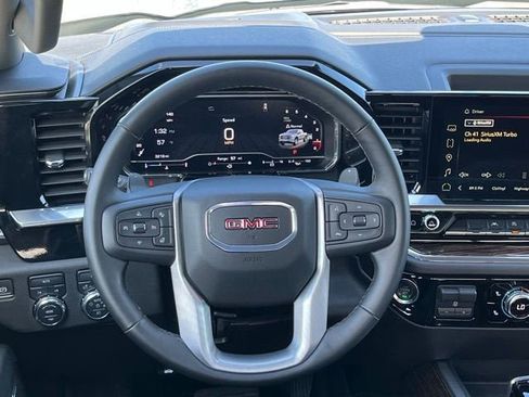 Used 2025 GMC Sierra 1500 Elevation w/ Preferred Package image 15