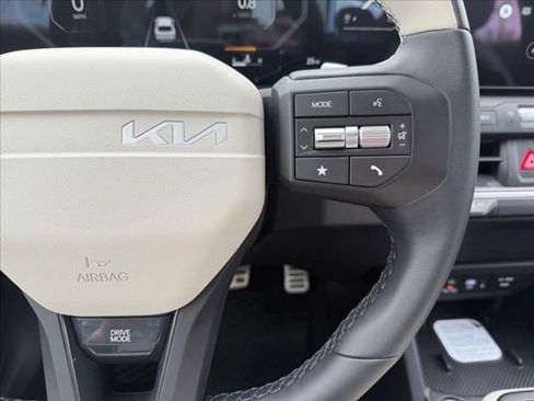 New 2025 Kia K4 GT-Line Turbo image 20