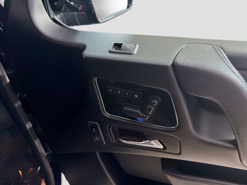 Used 2018 Mercedes-Benz G 550 image 30