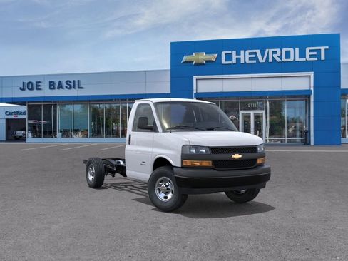 New 2026 Chevrolet Express 3500 w/ Power Convenience Package RWD image 1