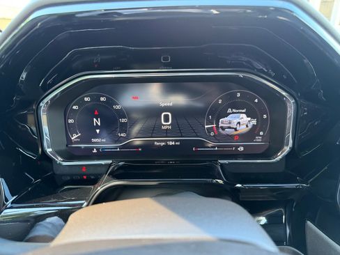 Used 2025 GMC Sierra 1500 SLT w/ SLT Premium Plus Package image 16