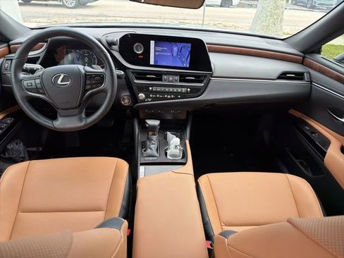 Used 2024 Lexus ES 350 w/ Premium Package image 11