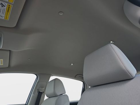 Certified 2025 Honda HR-V LX image 28