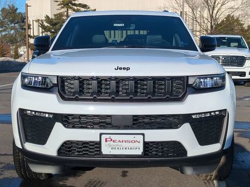 New 2026 Jeep Grand Cherokee Limited w/ Limited Altitude Package AWD/4WD image 9