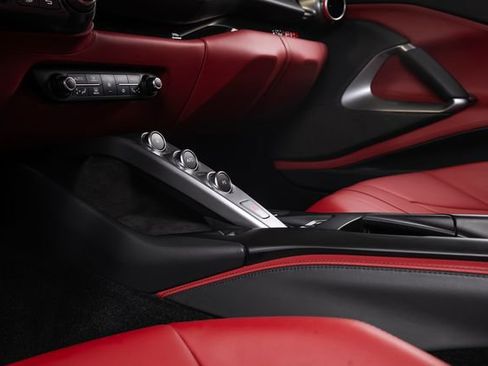 Used 2021 Ferrari 812 GTS RWD image 30