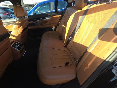 Used 2016 BMW 750i xDrive image 12