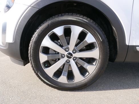 Used 2022 Kia Telluride S image 13