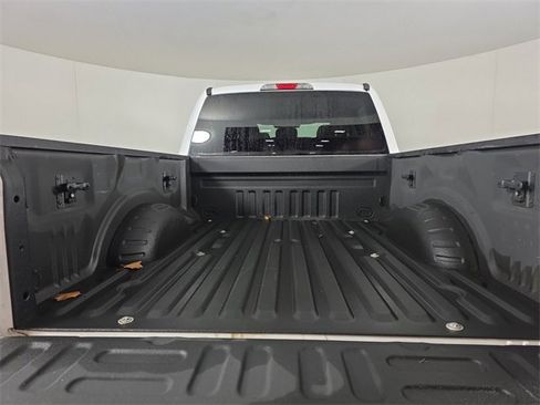 Used 2017 Ford F250 XLT image 10