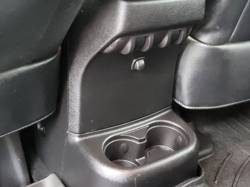 Used 2013 Jeep Wrangler Unlimited Sahara w/ Connectivity Group AWD/4WD image 15