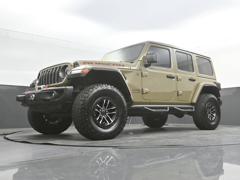 Used 2025 Jeep Wrangler Unlimited Rubicon AWD/4WD image 44