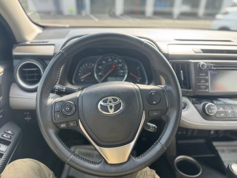 Used 2013 Toyota RAV4 Limited AWD/4WD image 32