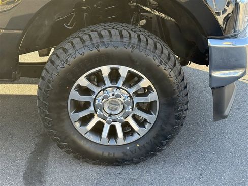 Used 2020 Ford F350 Lariat w/ Lariat Value Package image 9