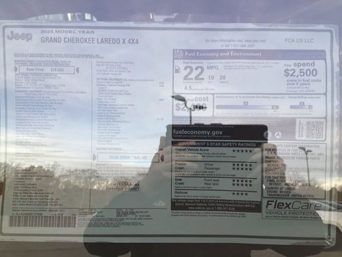 New 2025 Jeep Grand Cherokee Laredo X w/ Luxury Tech Group I image 11