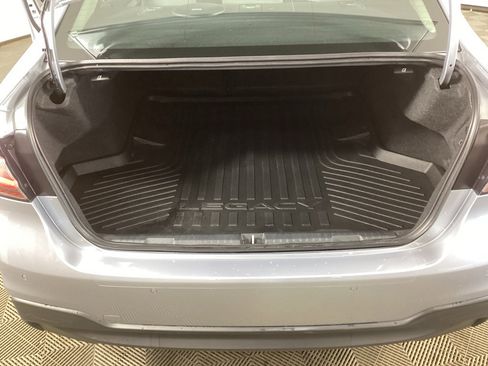 Used 2022 Subaru Legacy Limited w/ Popular Package #3 image 32