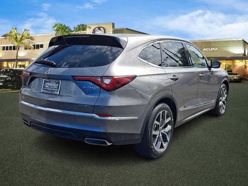 Used 2023 Acura MDX SH-AWD w/ Technology Package image 6