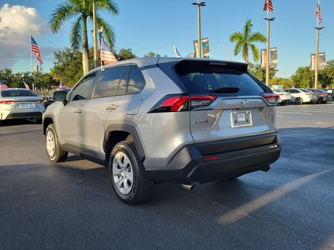 Used 2024 Toyota RAV4 LE FWD image 9