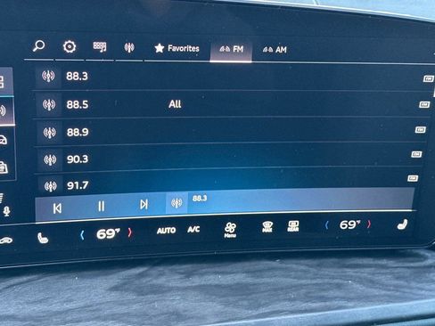 Certified 2025 Audi Q5 Premium Plus w/ Premium Plus image 18