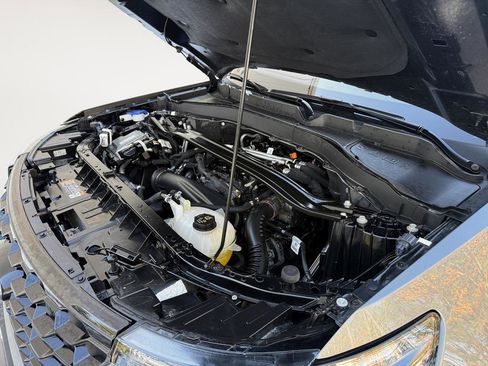 Used 2025 Ford Explorer ST-Line w/ ST-Line Street Pack image 29